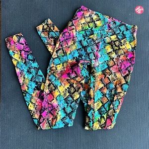 K-Deer HIGH WAIST yoga pants. Multi-colored!